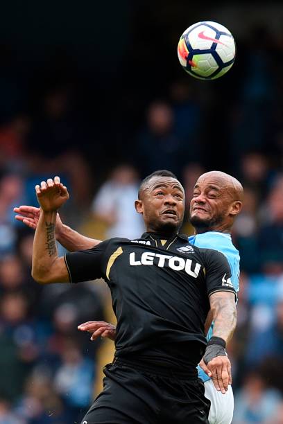 赛场上保持 赛场上保持