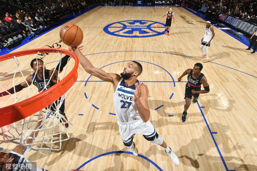 员会崭露头 员会崭露头