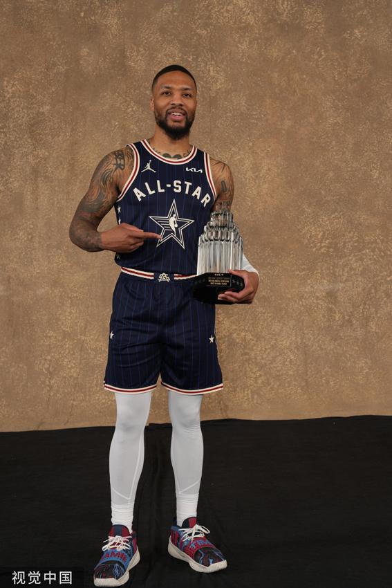 更引人注目 更引人注目