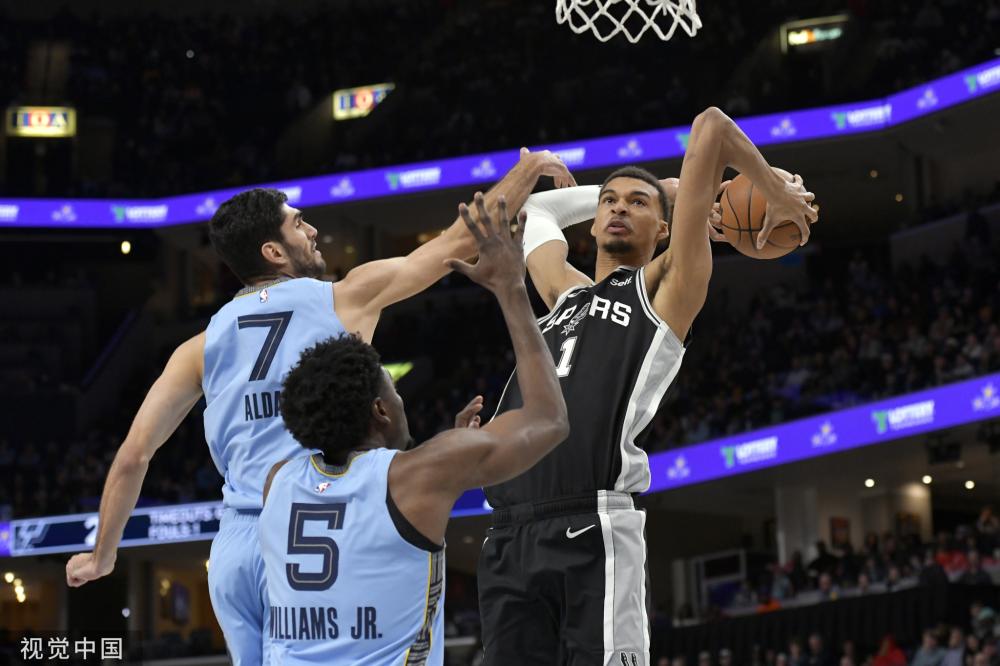 莫拉蒂式的 莫拉蒂式的